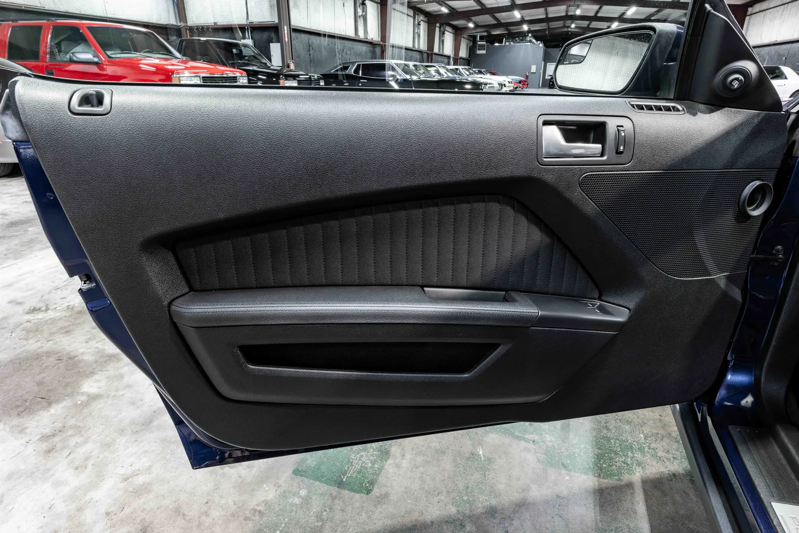 11_ 2012-Ford-Boss 302-Kona Blue Metallic-2462616.jpg
